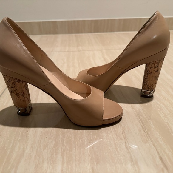 Chanel Beige Leather Open Toe Chain Heel Pump - Picture 4 of 6